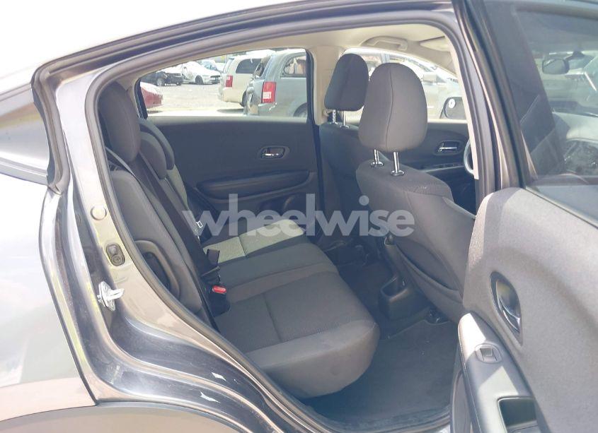 Photo 8 of 2021 Honda Hr-v AWD LX (VIN 3CZRU6H37MM732054)