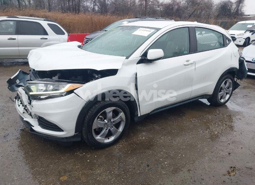 Photo 2 of 2022 Honda Hr-v AWD LX (VIN 3CZRU6H37NM722979)