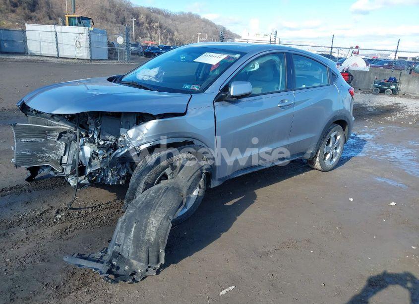 Photo 2 of 2017 Honda Hr-v LX (VIN 3CZRU6H38HG709077)