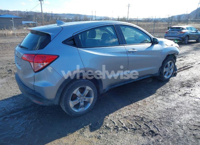 Photo 4 of 2017 Honda Hr-v LX (VIN 3CZRU6H38HG709077)
