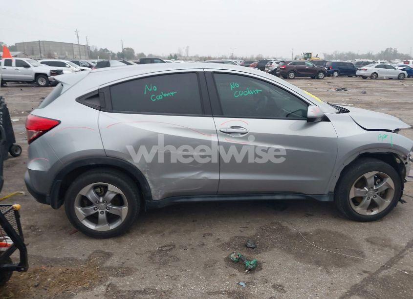 Photo 13 of 2018 Honda Hr-v LX (VIN 3CZRU6H38JG714947)