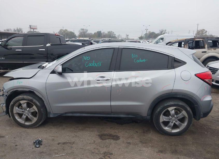 Photo 14 of 2018 Honda Hr-v LX (VIN 3CZRU6H38JG714947)
