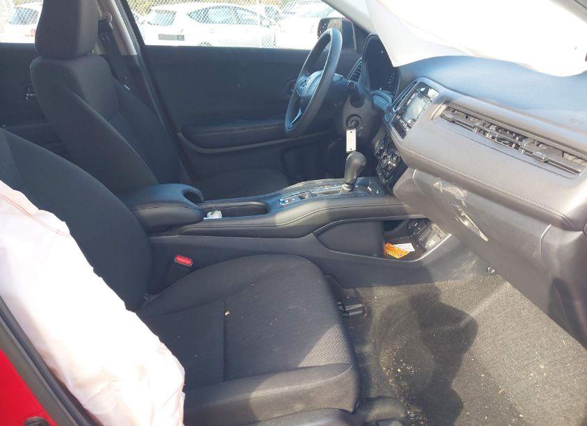 Photo 5 of 2018 Honda Hr-v LX (VIN 3CZRU6H38JG727701)