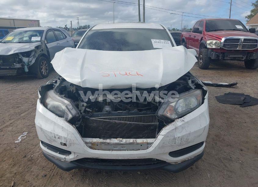 Photo 6 of 2018 Honda Hr-v LX (VIN 3CZRU6H38JM717848)