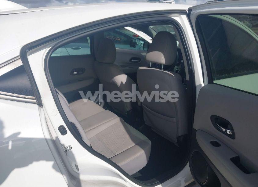 Photo 8 of 2018 Honda Hr-v LX (VIN 3CZRU6H38JM717848)