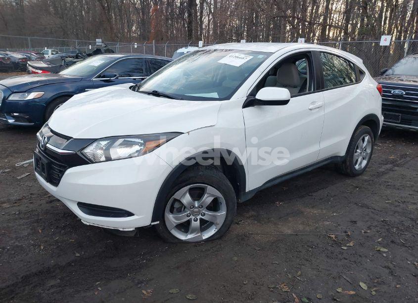 Photo 2 of 2018 Honda Hr-v LX (VIN 3CZRU6H38JM724590)