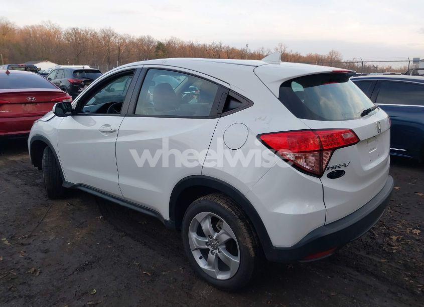 Photo 3 of 2018 Honda Hr-v LX (VIN 3CZRU6H38JM724590)