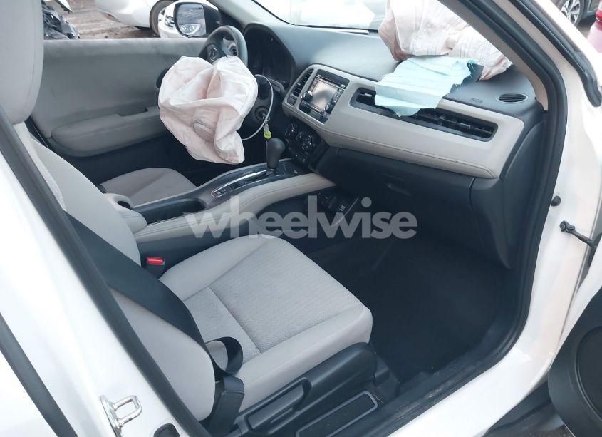 Photo 5 of 2018 Honda Hr-v LX (VIN 3CZRU6H38JM724590)