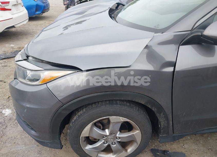 Photo 6 of 2019 Honda Hr-v LX (VIN 3CZRU6H38KG702167)