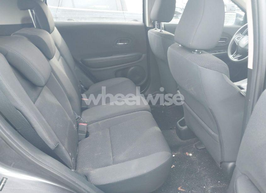 Photo 8 of 2019 Honda Hr-v LX (VIN 3CZRU6H38KG702167)