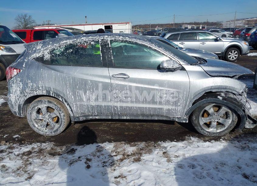 Photo 13 of 2019 Honda Hr-v LX (VIN 3CZRU6H38KG710415)