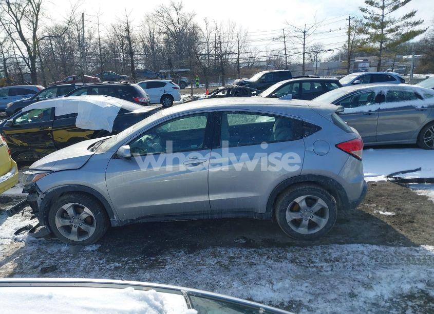 Photo 14 of 2019 Honda Hr-v LX (VIN 3CZRU6H38KG710415)