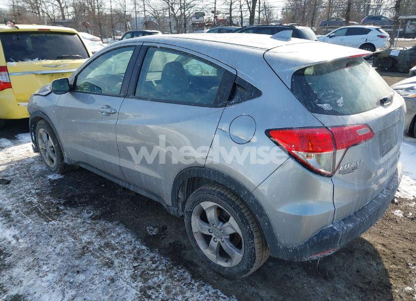 Photo 3 of 2019 Honda Hr-v LX (VIN 3CZRU6H38KG710415)