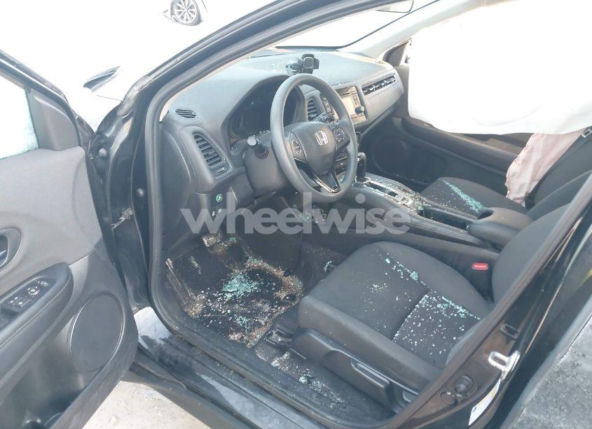 Photo 5 of 2019 Honda Hr-v LX (VIN 3CZRU6H38KG722015)