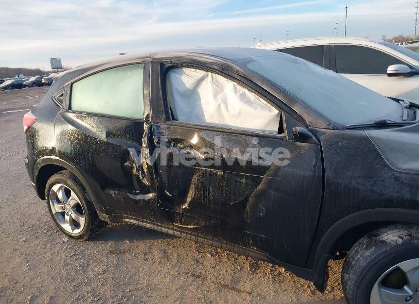 Photo 6 of 2019 Honda Hr-v LX (VIN 3CZRU6H38KG722015)