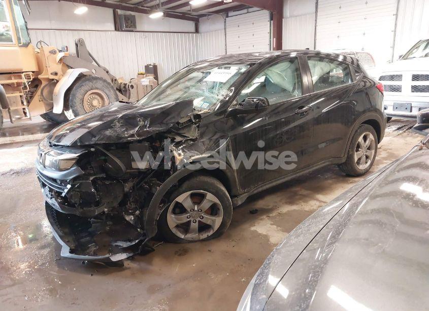 Photo 2 of 2019 Honda Hr-v LX (VIN 3CZRU6H38KG726386)