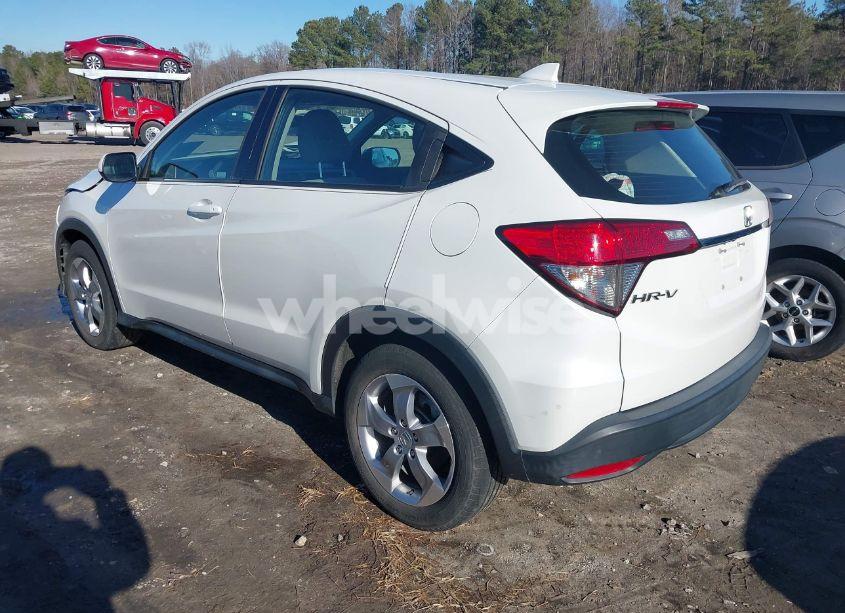 Photo 3 of 2019 Honda Hr-v LX (VIN 3CZRU6H38KM701909)