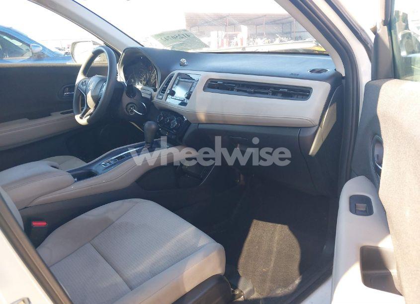 Photo 5 of 2019 Honda Hr-v LX (VIN 3CZRU6H38KM701909)