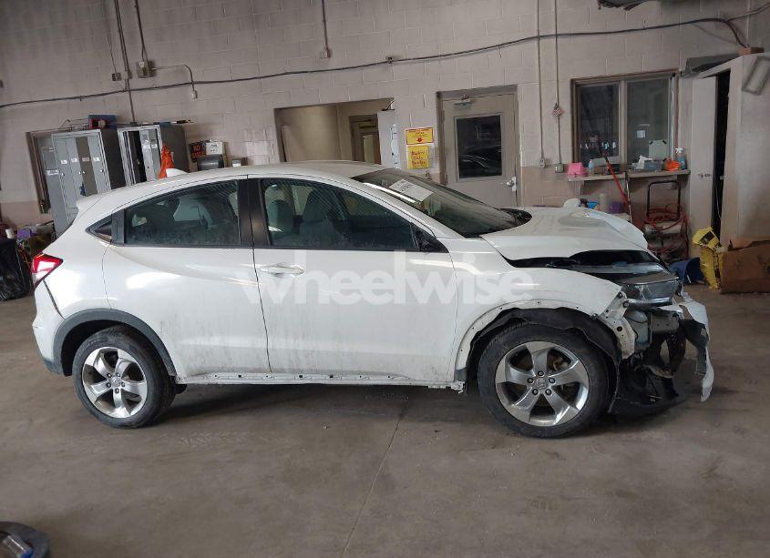 Photo 13 of 2019 Honda Hr-v LX (VIN 3CZRU6H38KM703725)