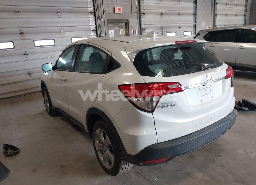 Photo 3 of 2019 Honda Hr-v LX (VIN 3CZRU6H38KM703725)