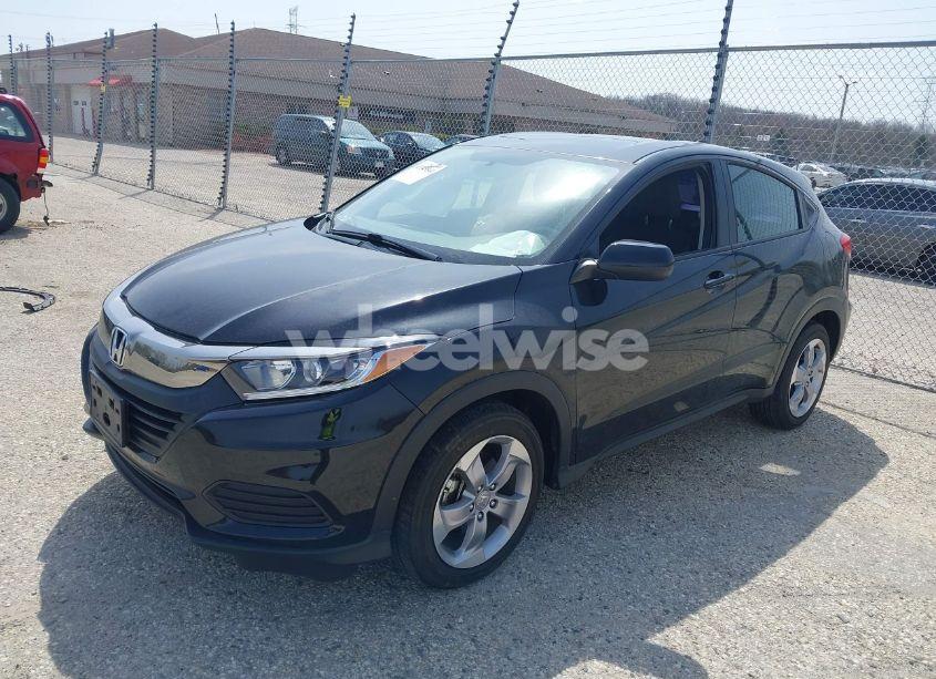Photo 2 of 2022 Honda Hr-v AWD LX (VIN 3CZRU6H38NM736373)