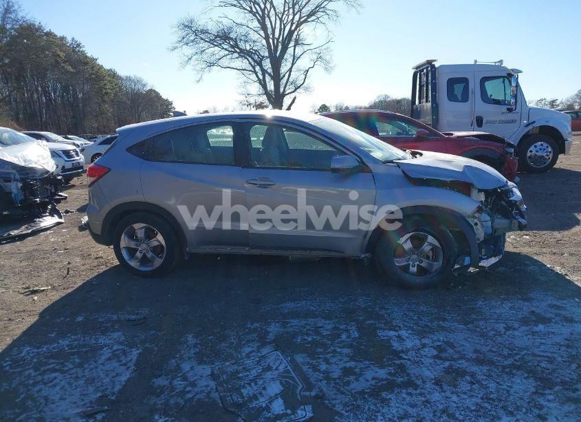 Photo 13 of 2022 Honda Hr-v AWD LX (VIN 3CZRU6H38NM753352)