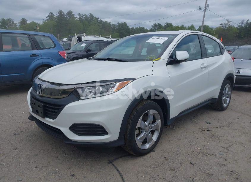 Photo 2 of 2022 Honda Hr-v AWD LX (VIN 3CZRU6H38NM763153)