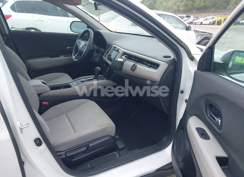 Photo 5 of 2022 Honda Hr-v AWD LX (VIN 3CZRU6H38NM763153)