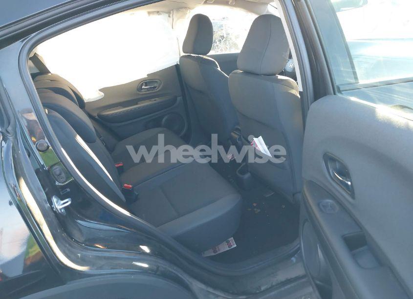 Photo 8 of 2022 Honda Hr-v AWD LX (VIN 3CZRU6H38NM769857)