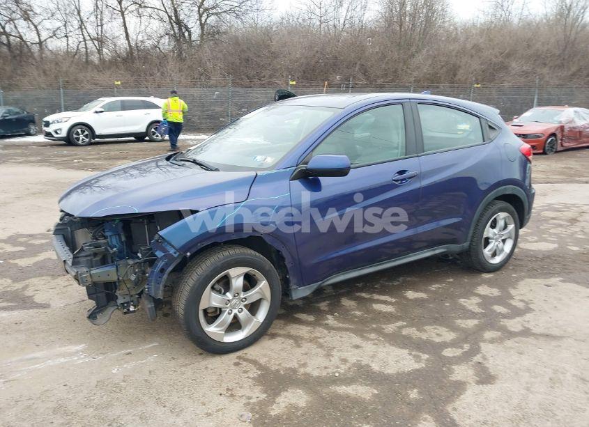 Photo 2 of 2016 Honda Hr-v LX (VIN 3CZRU6H39GM720072)