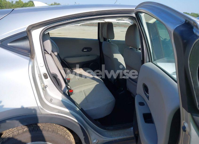 Photo 8 of 2016 Honda Hr-v LX (VIN 3CZRU6H39GM752844)