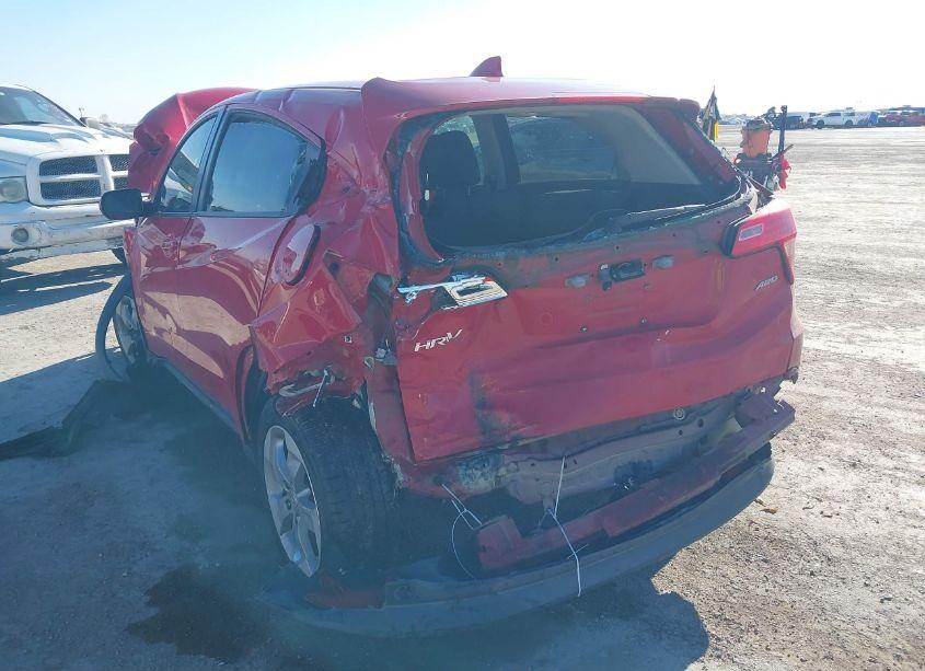 Photo 6 of 2017 Honda Hr-v LX (VIN 3CZRU6H39HG708214)