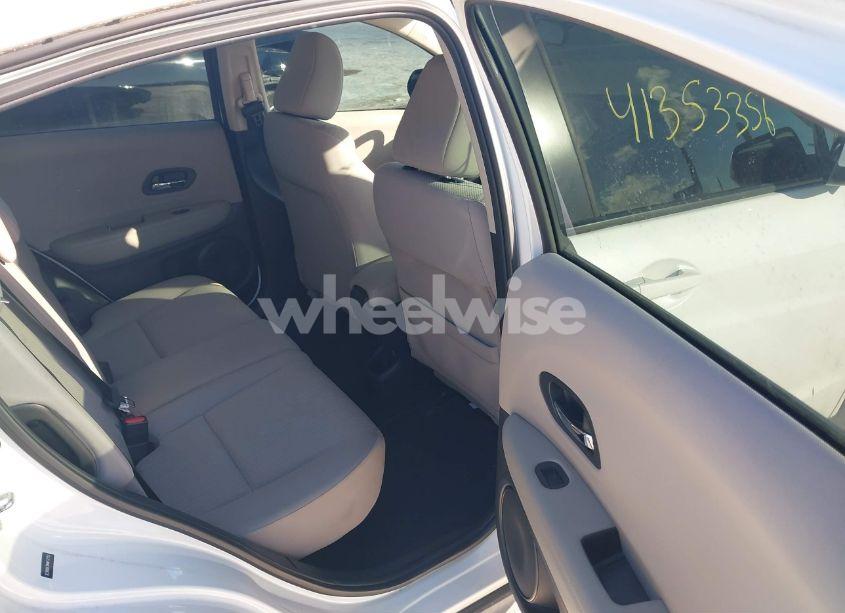 Photo 8 of 2017 Honda Hr-v LX (VIN 3CZRU6H39HM712152)