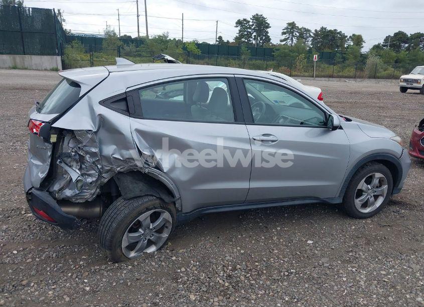 Photo 13 of 2018 Honda Hr-v LX (VIN 3CZRU6H39JG712639)