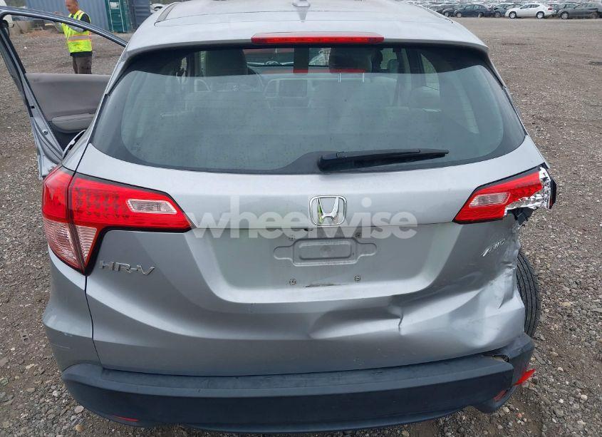 Photo 16 of 2018 Honda Hr-v LX (VIN 3CZRU6H39JG712639)