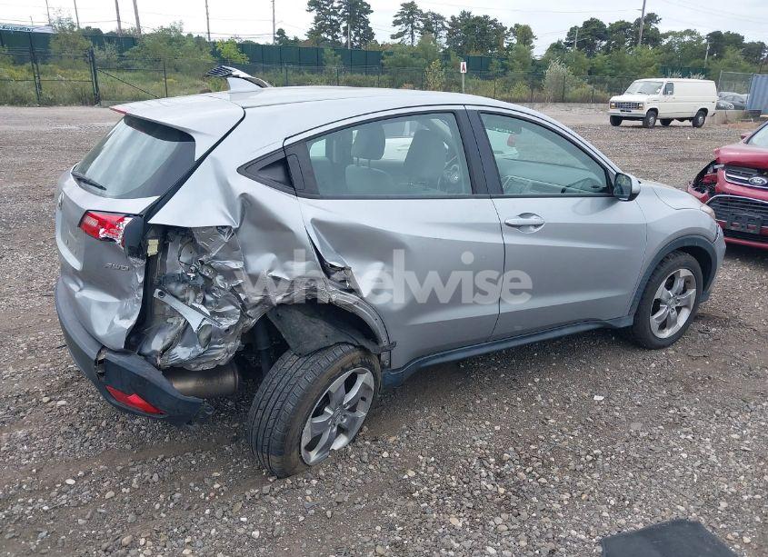 Photo 4 of 2018 Honda Hr-v LX (VIN 3CZRU6H39JG712639)