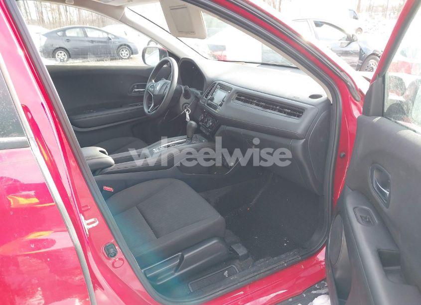 Photo 5 of 2018 Honda Hr-v LX (VIN 3CZRU6H39JG719879)