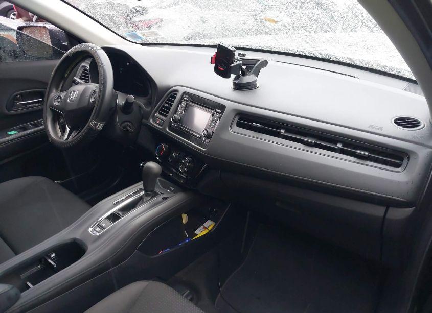 Photo 5 of 2019 Honda Hr-v LX (VIN 3CZRU6H39KG721956)