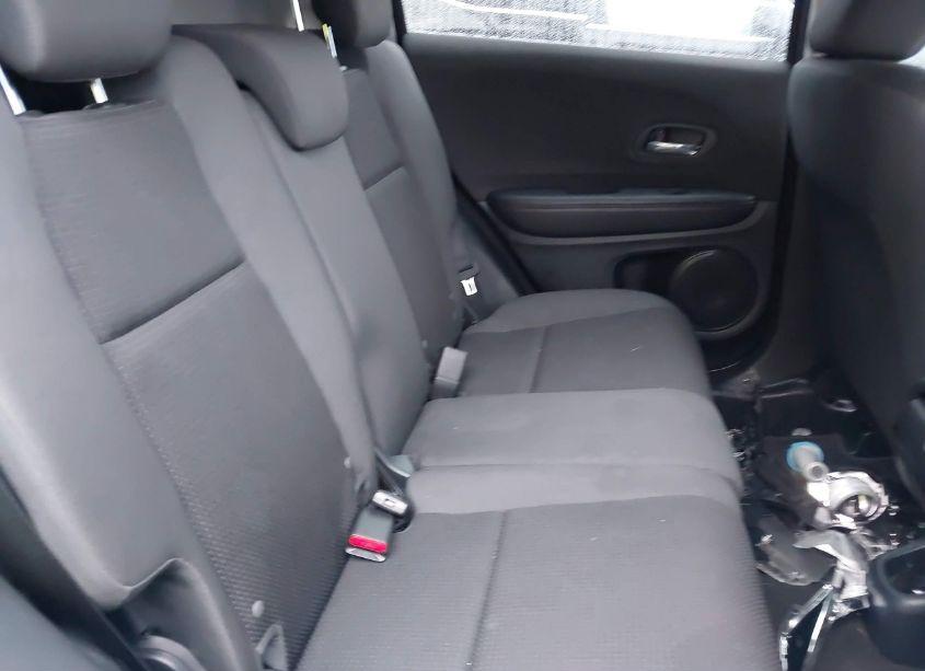 Photo 8 of 2019 Honda Hr-v LX (VIN 3CZRU6H39KG721956)