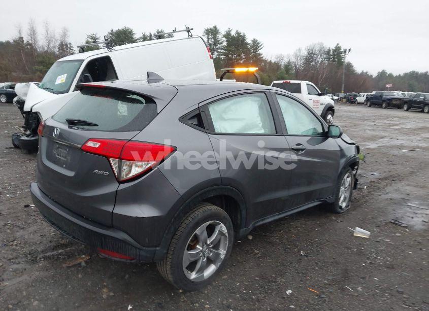 Photo 4 of 2019 Honda Hr-v LX (VIN 3CZRU6H39KG725909)