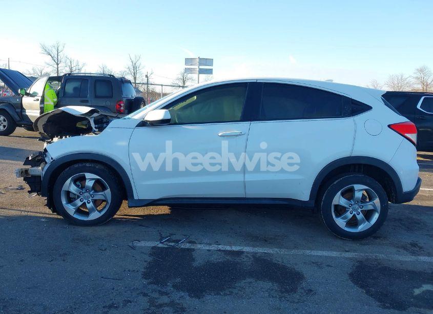 Photo 14 of 2019 Honda Hr-v LX (VIN 3CZRU6H39KM701921)