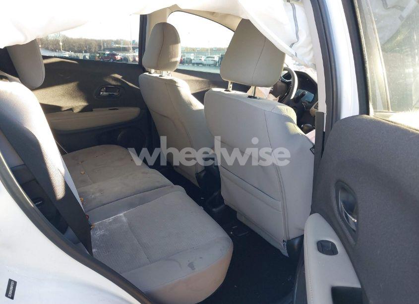 Photo 8 of 2019 Honda Hr-v LX (VIN 3CZRU6H39KM701921)