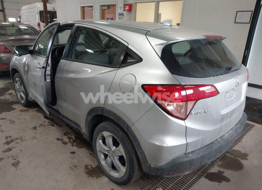 Photo 3 of 2016 Honda Hr-v LX (VIN 3CZRU6H3XGM745370)