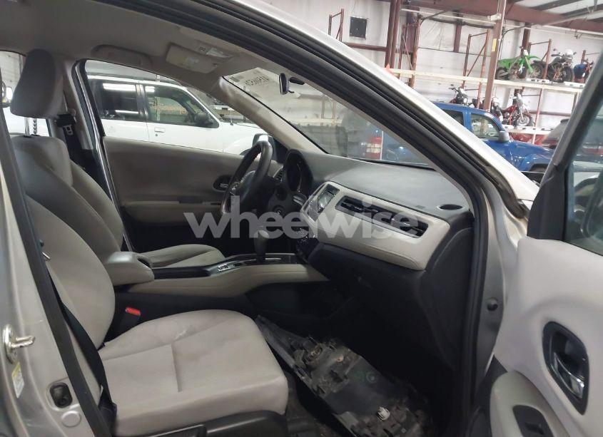 Photo 5 of 2016 Honda Hr-v LX (VIN 3CZRU6H3XGM745370)