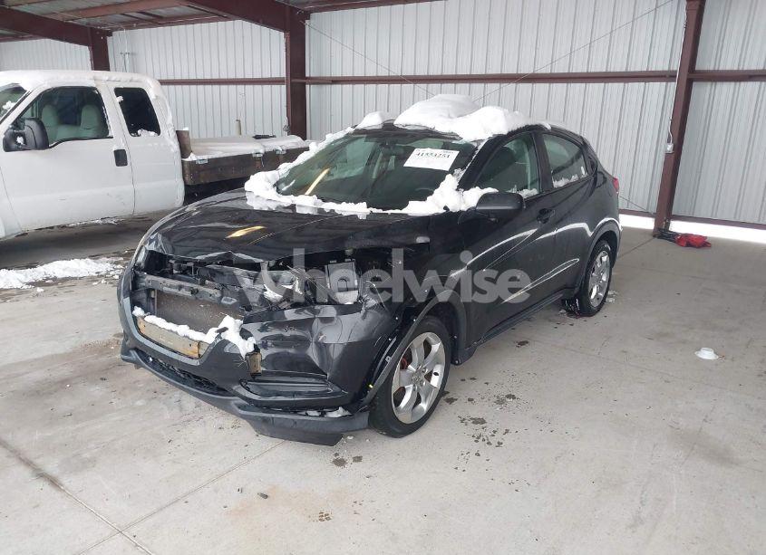 Photo 2 of 2016 Honda Hr-v LX (VIN 3CZRU6H3XGM753873)