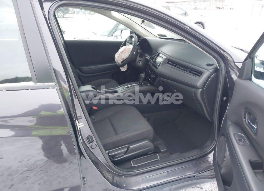 Photo 5 of 2016 Honda Hr-v LX (VIN 3CZRU6H3XGM770561)