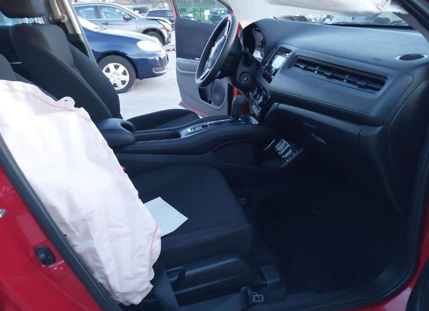 Photo 5 of 2017 Honda Hr-v LX (VIN 3CZRU6H3XHG706066)