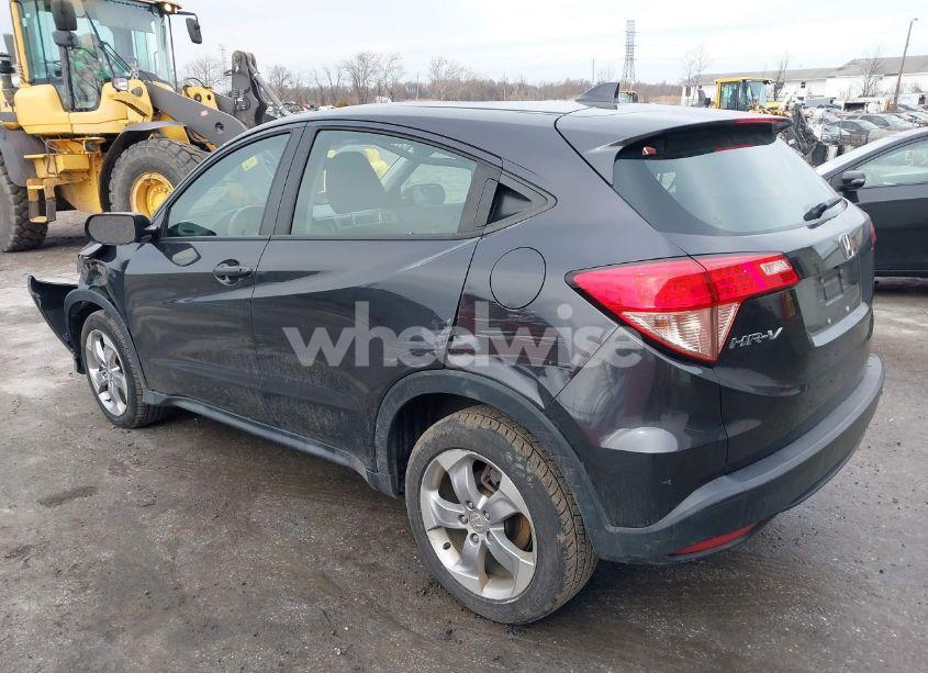 Photo 3 of 2017 Honda Hr-v LX (VIN 3CZRU6H3XHM714198)