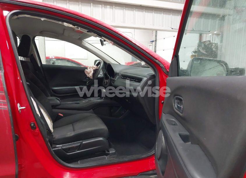 Photo 5 of 2017 Honda Hr-v LX (VIN 3CZRU6H3XHM714248)