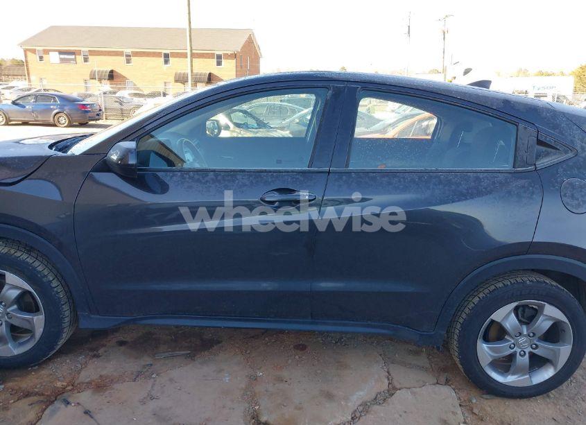 Photo 14 of 2018 Honda Hr-v LX (VIN 3CZRU6H3XJG700029)